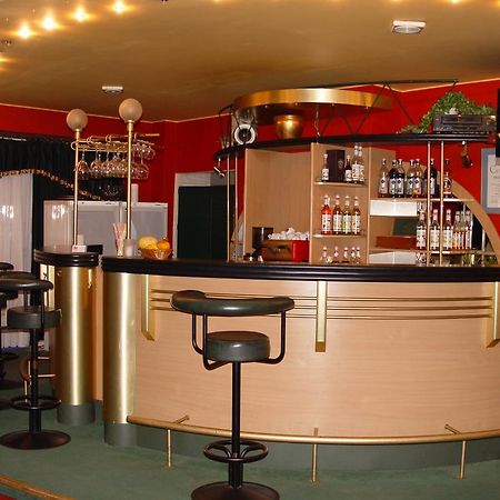 بوزنان Hotel 222 المظهر الخارجي الصورة
