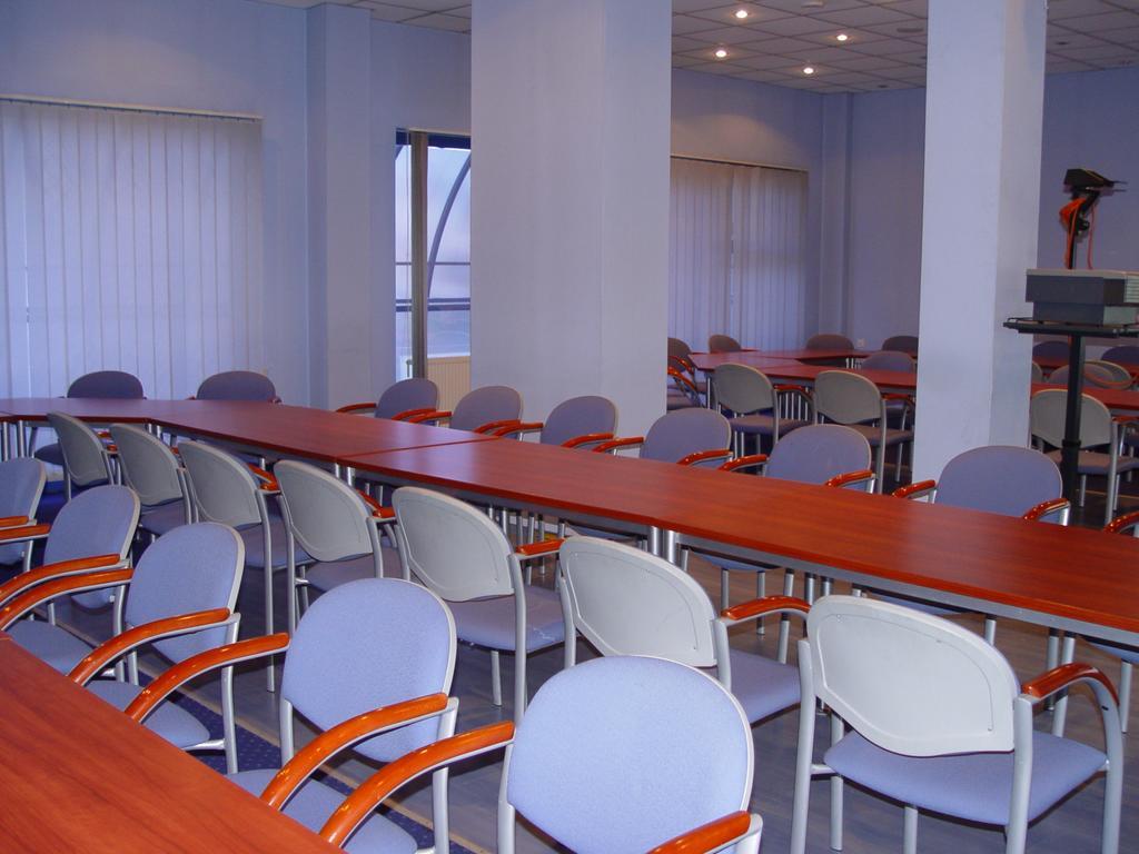 بوزنان Hotel 222 المظهر الخارجي الصورة