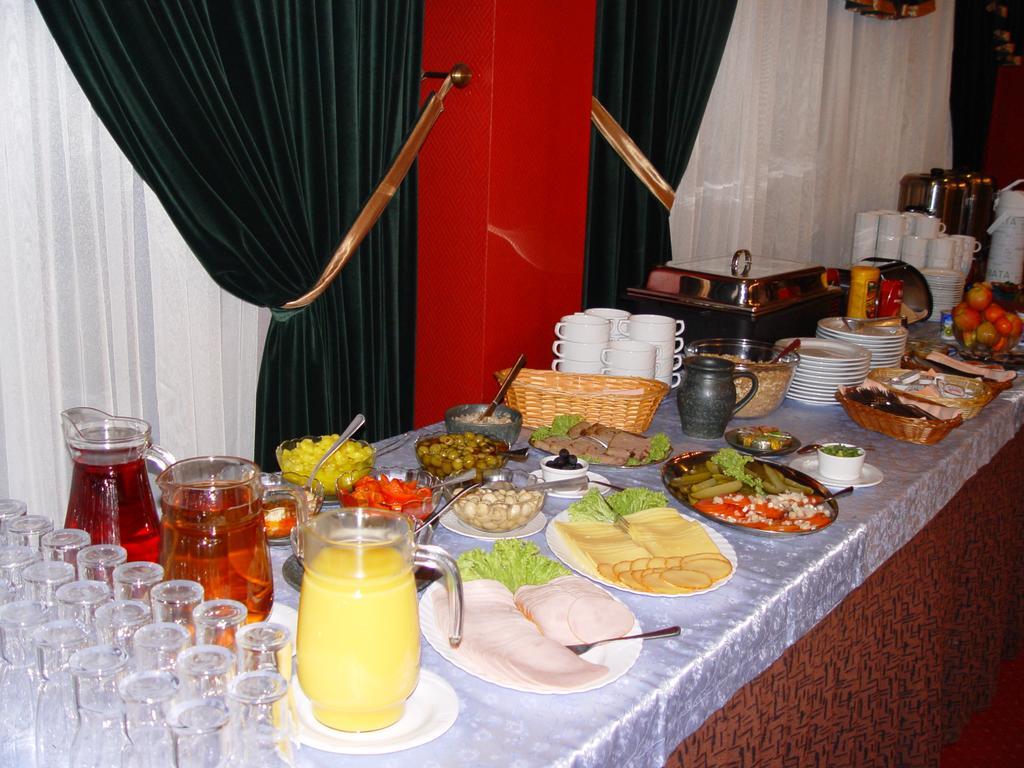 بوزنان Hotel 222 المظهر الخارجي الصورة