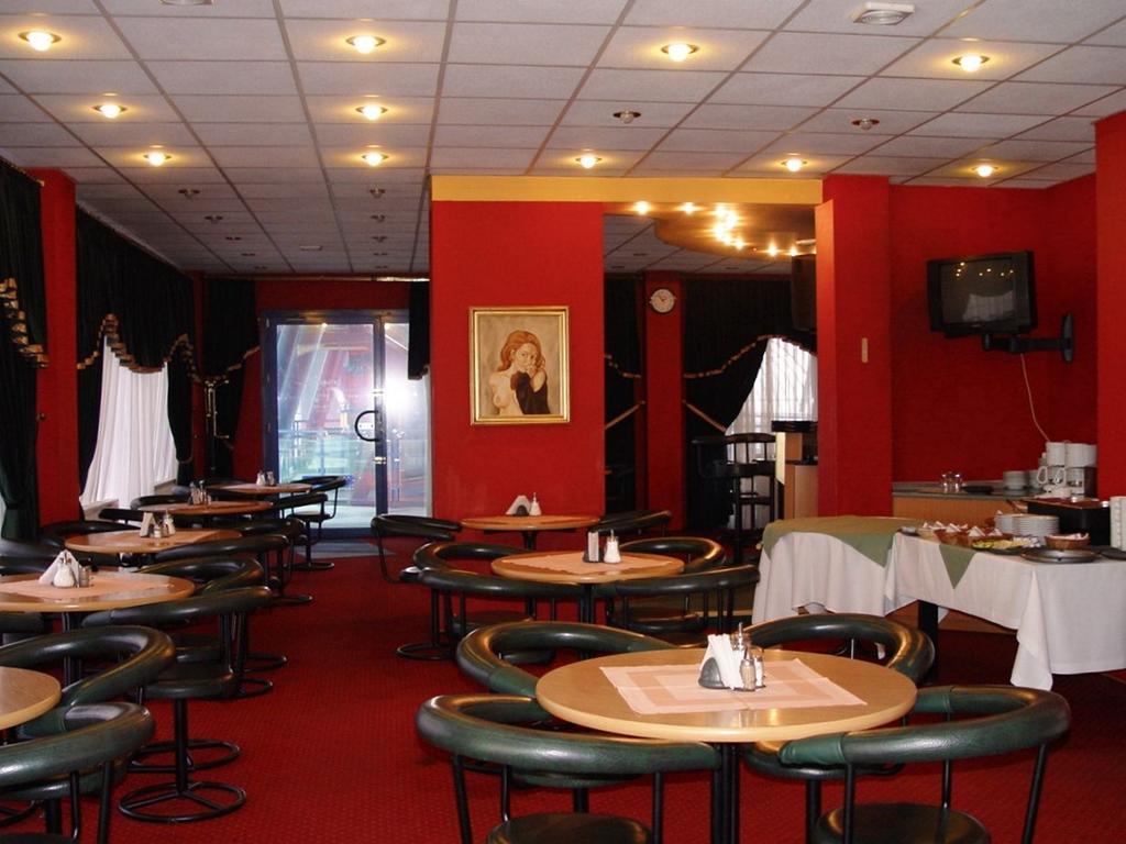 بوزنان Hotel 222 المظهر الخارجي الصورة