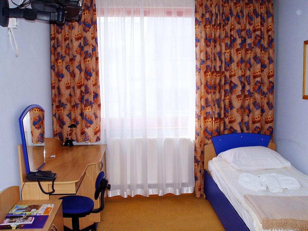 بوزنان Hotel 222 المظهر الخارجي الصورة