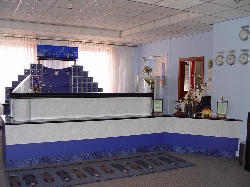 بوزنان Hotel 222 المظهر الخارجي الصورة