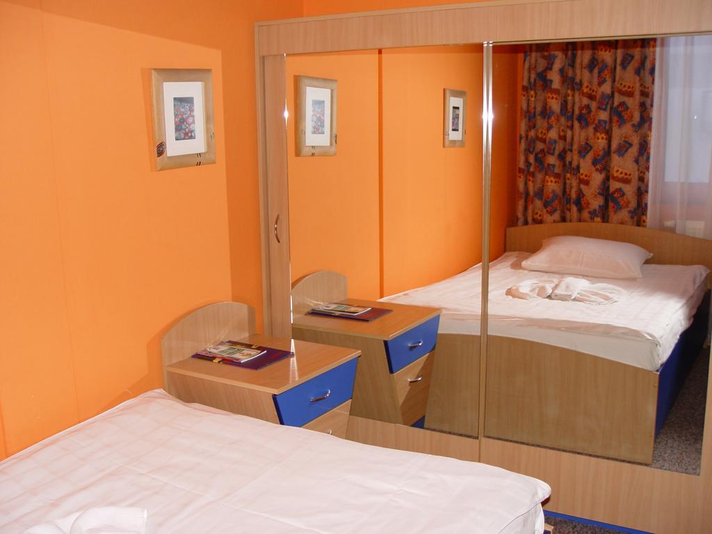 بوزنان Hotel 222 المظهر الخارجي الصورة